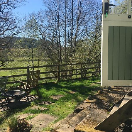 Posh Huts Farmstay Falstone 外观 照片